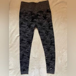GYMSHARK CAMO LEGGINGS